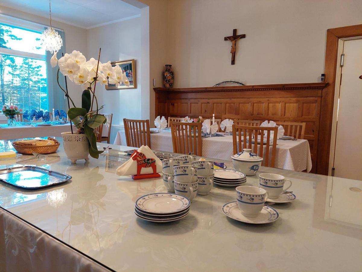 Birgittagarden - Gaesthem - Birgittasystrarna Bed & Breakfast Falun Ngoại thất bức ảnh