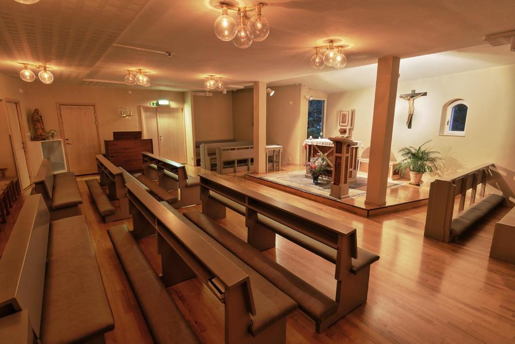 Birgittagarden - Gaesthem - Birgittasystrarna Bed & Breakfast Falun Ngoại thất bức ảnh