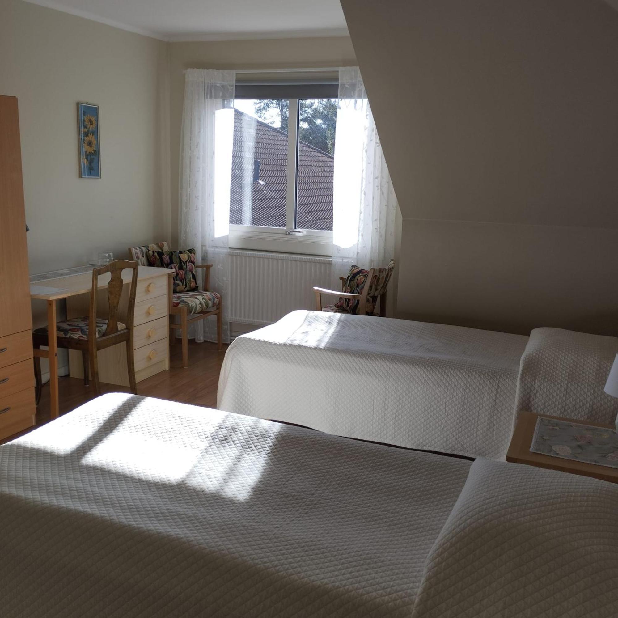 Birgittagarden - Gaesthem - Birgittasystrarna Bed & Breakfast Falun Ngoại thất bức ảnh